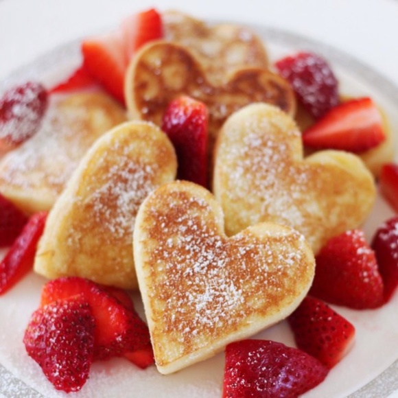 Fun Heart Shaped Mini Frying Pan ❤️ - Picture 3 of 16